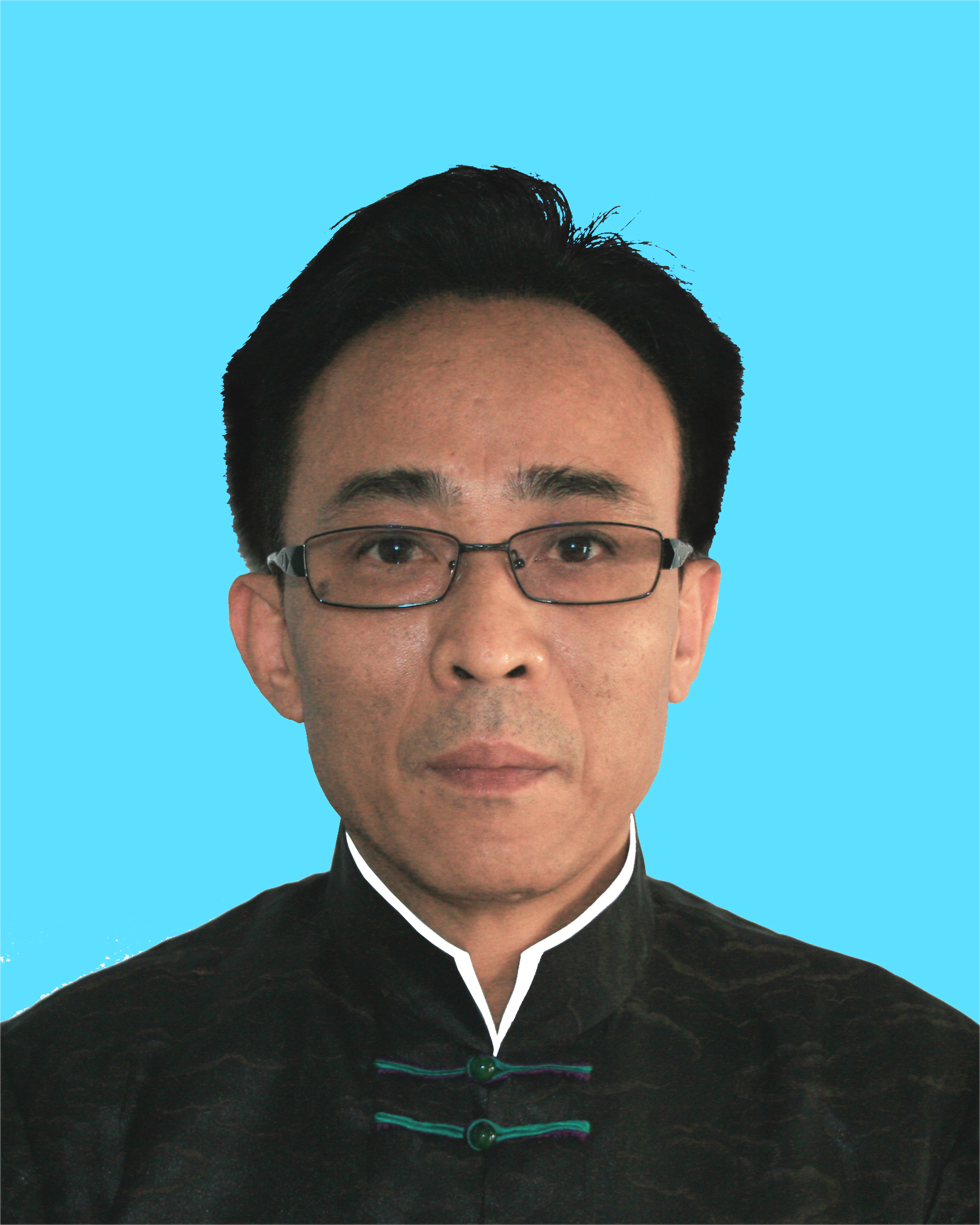 梁金凌(用).jpg